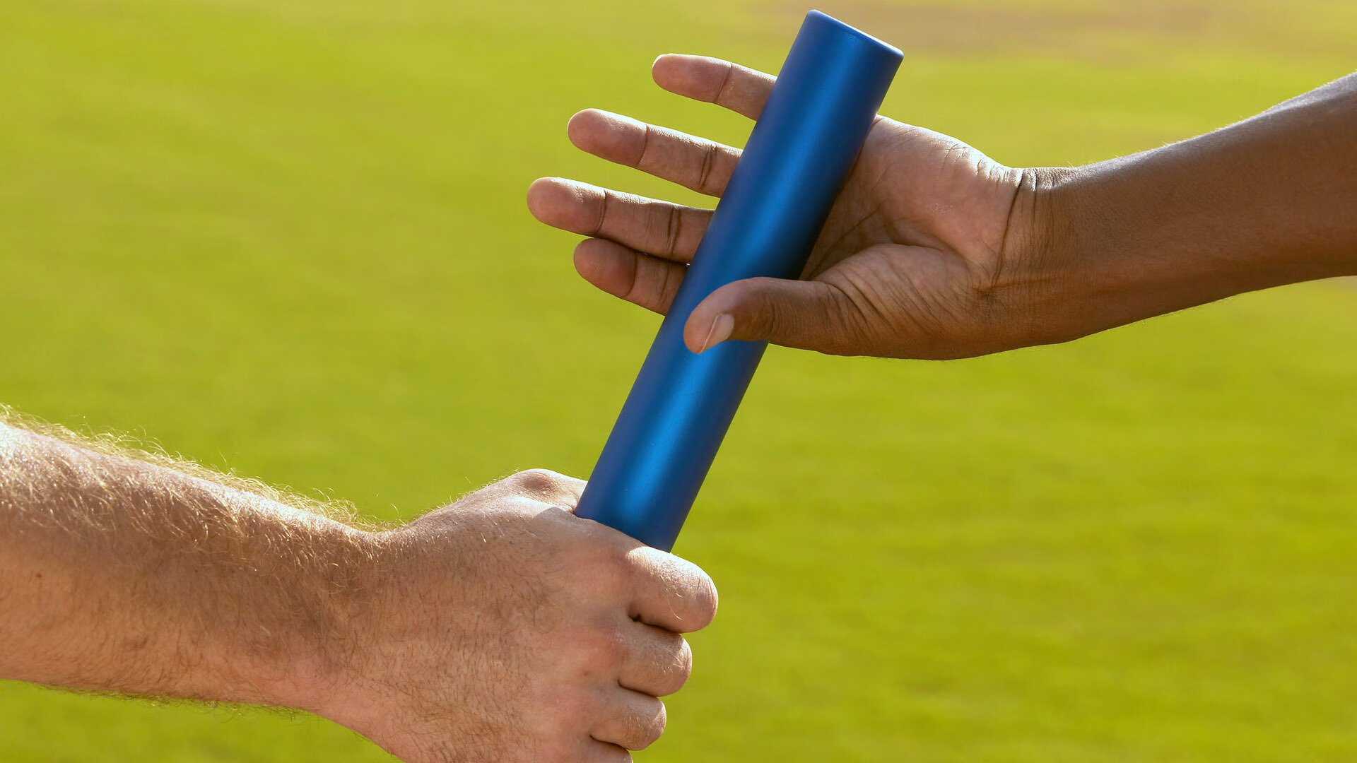 雷霆爆冷广厦队，伦纳德成为关键先生，当沉默的利刃切开宿命